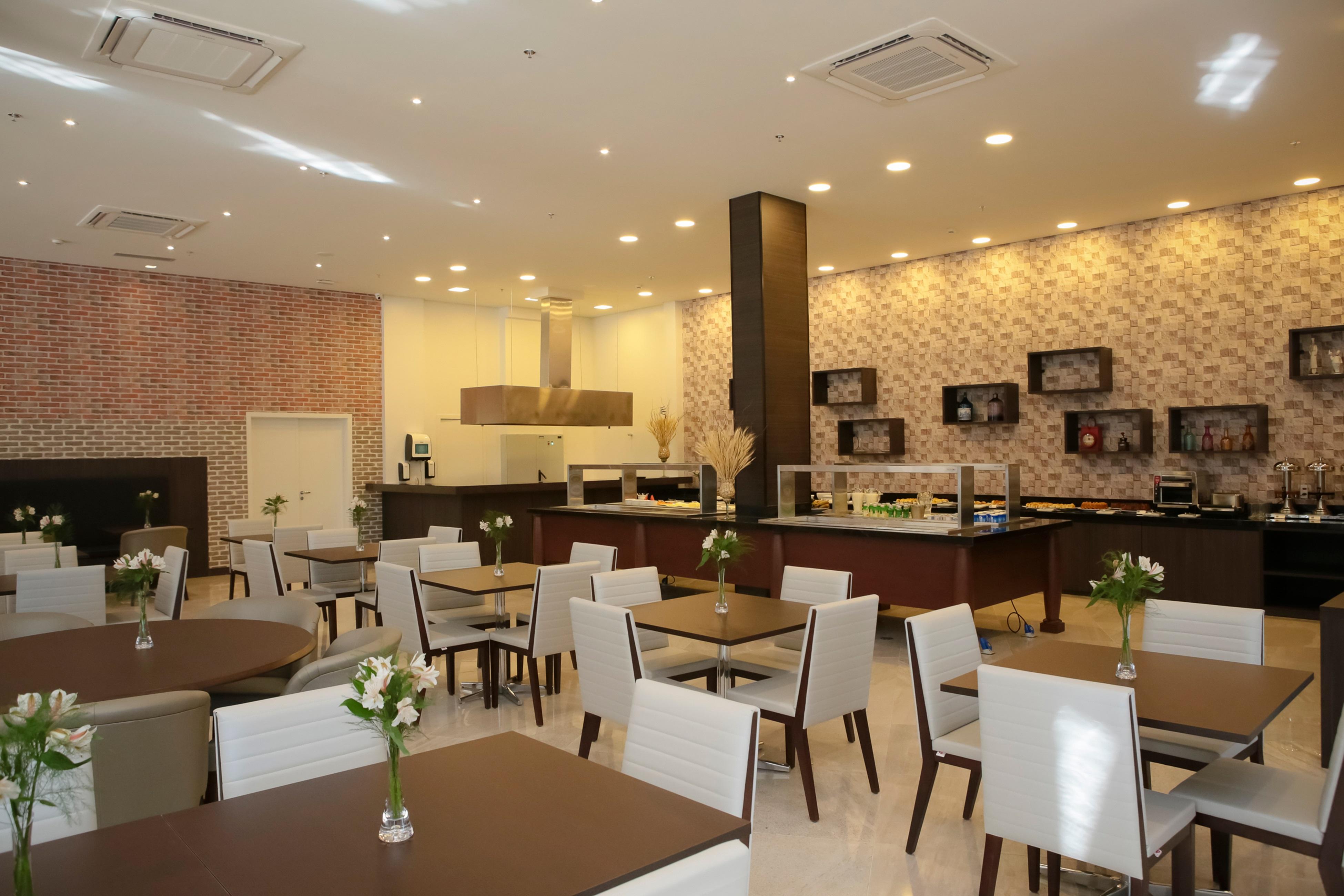 Tryp By Wyndham Ribeirao Preto Hotel Exterior photo The dining room