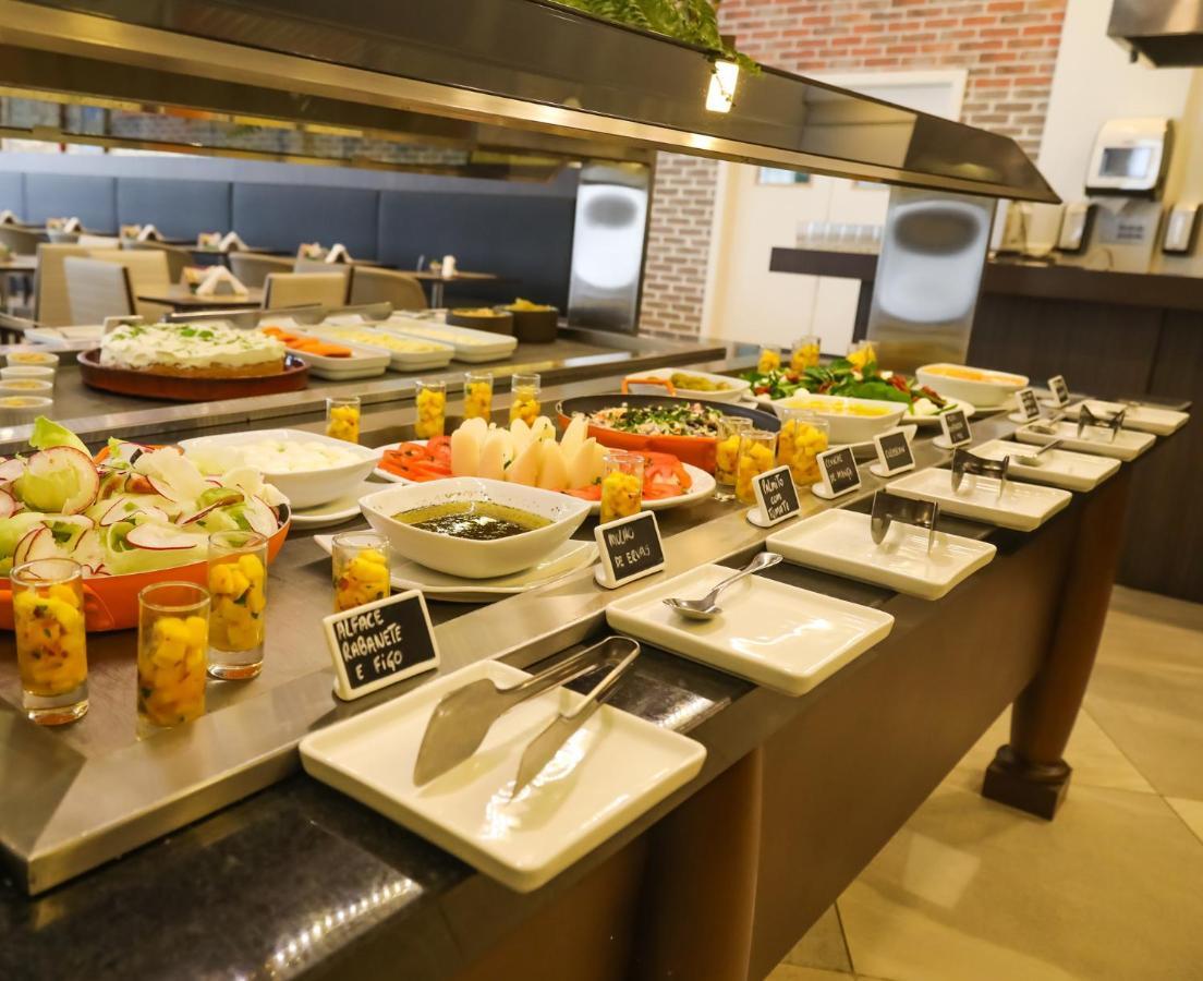 Tryp By Wyndham Ribeirao Preto Hotel Exterior photo A salad bar